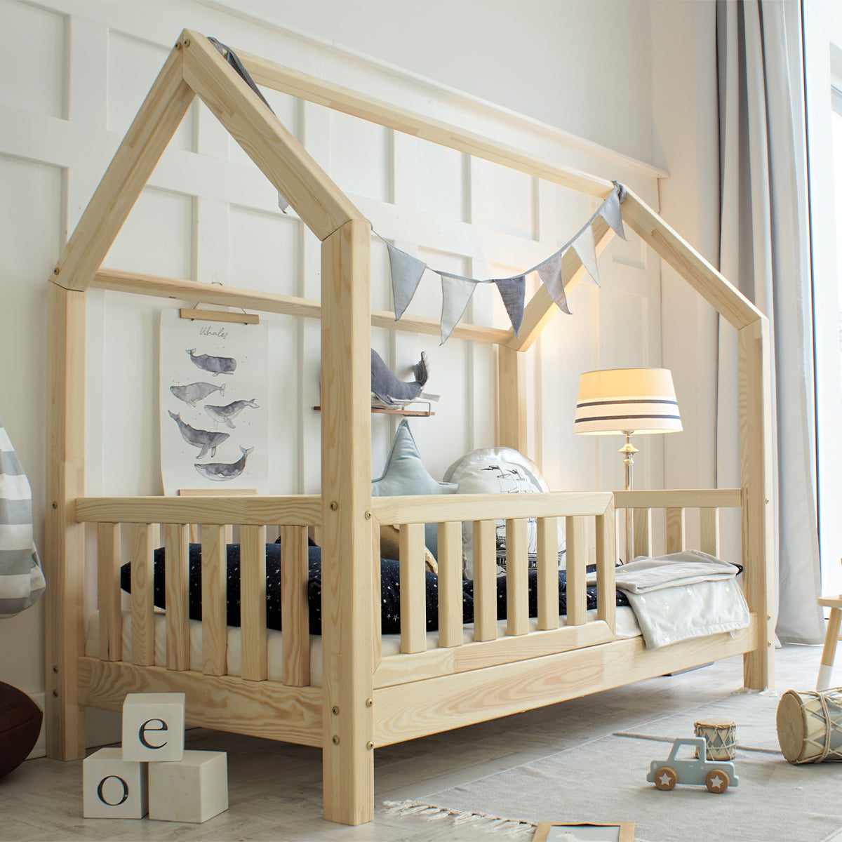 Lit cabane 90x190 barrière et sommier inclus pieds 10 cm Daisy Bois