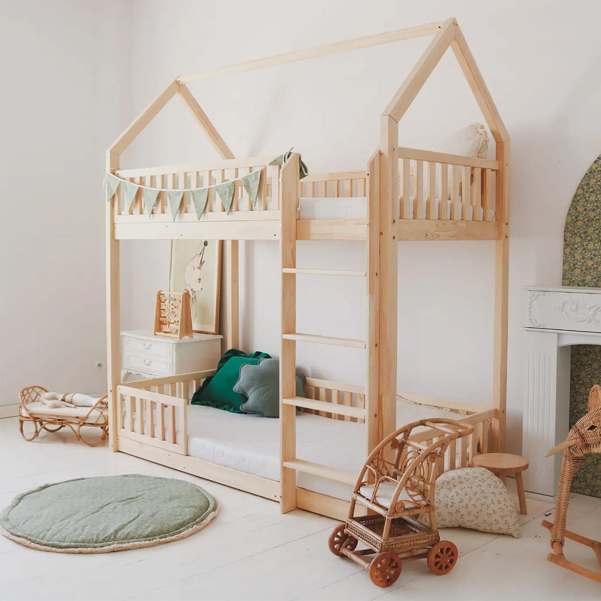 Lit cabane superposé 90x190 barrière et sommier inclus pieds 1 cm Daisy Bois - vue 4