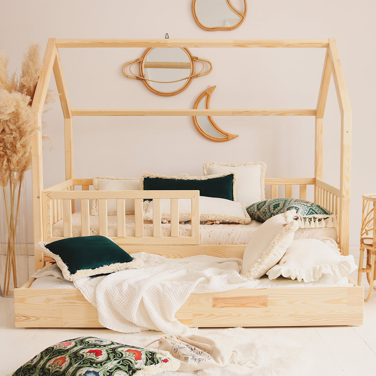 Lit cabane 90x190 barrière sommier et tiroir inclus Daisy Bois - vue 3