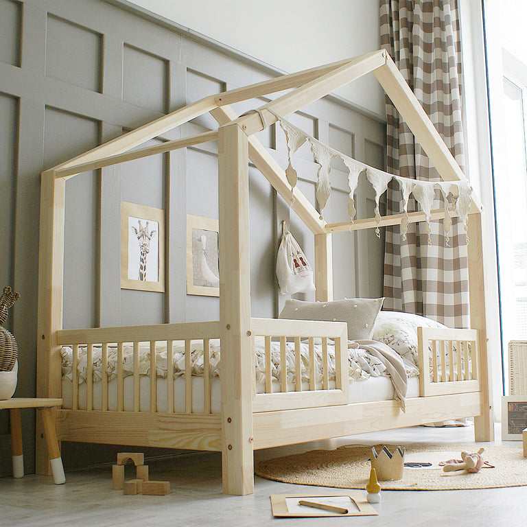 Lit cabane 90x200 barrières et sommier inclus pieds 10 cm Iris Bois