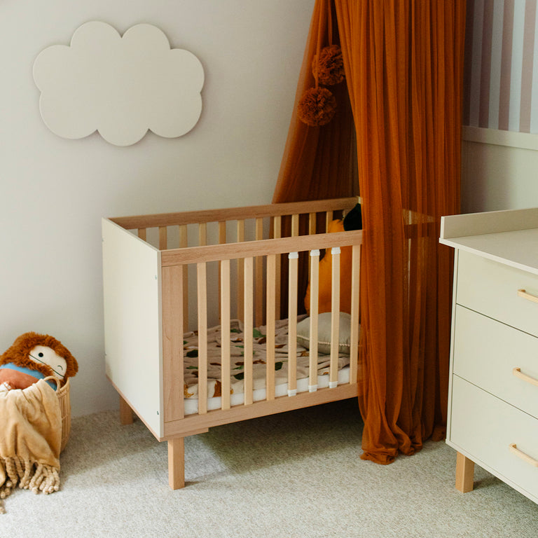 Lit évolutif 60x120 et commode 3 tiroirs Littlesky by Klups Laura Champagne et Bois - vue 4
