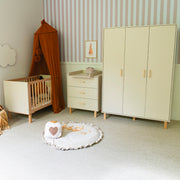 Chambre complète lit évolutif 60x120 commode à langer et armoire 3 portes Littlesky by Klups Laura Champagne et Bois