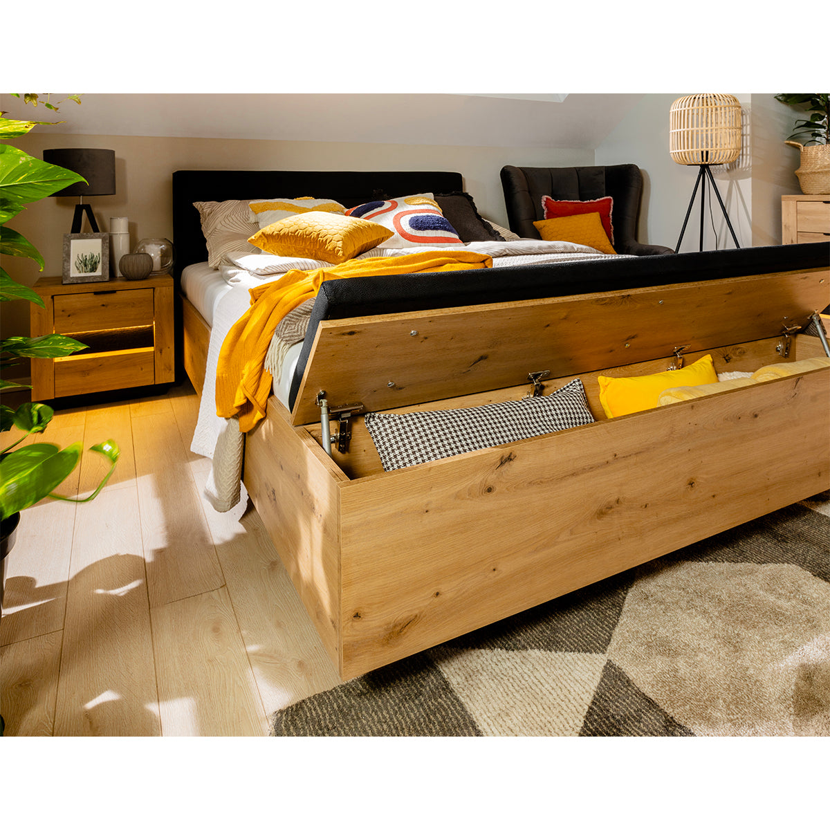 Lit coffre 140x200 avec banc et sommier inclus Glenn Bois et Noir - vue 6