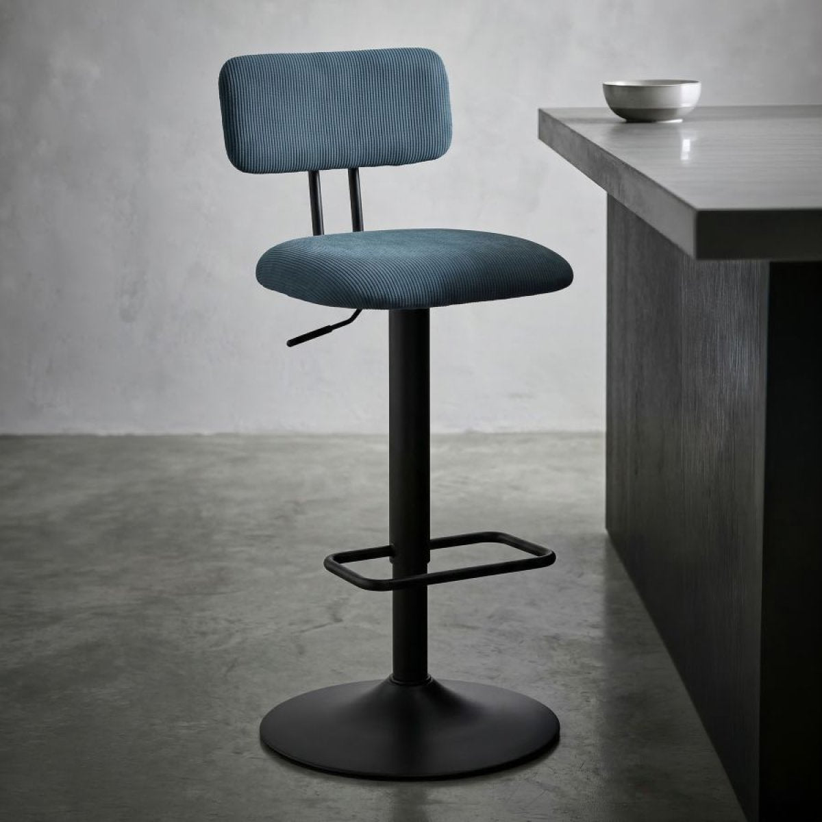 Lot de 2 tabourets de bar réglables de 61 à 83 cm Malorie Velours côtelé Bleu et Noir