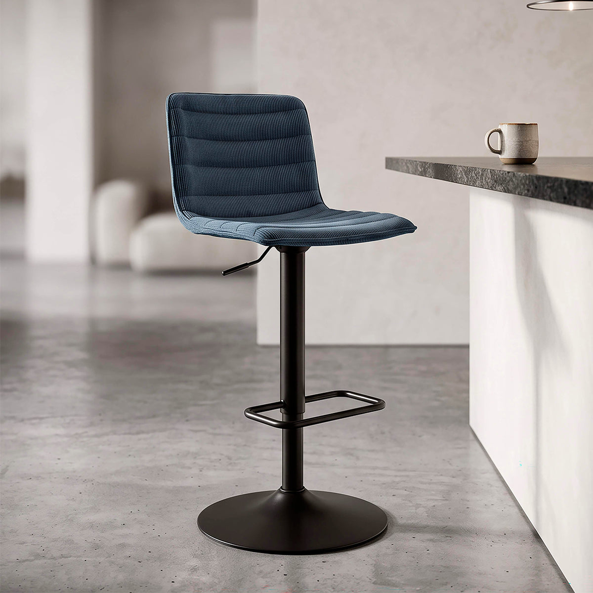 Lot de 2 tabourets de bar réglables de 61 à 83 cm en tissu et métal Mason Bleu et Noir