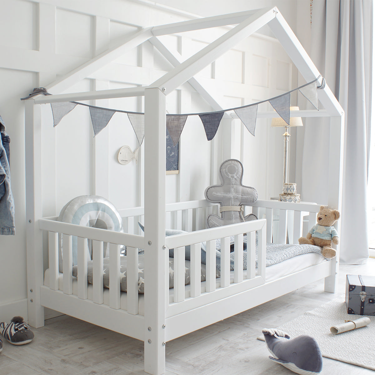 Lit cabane 80x160 barrière et sommier inclus pieds 10 cm Roxane Blanc - vue 3