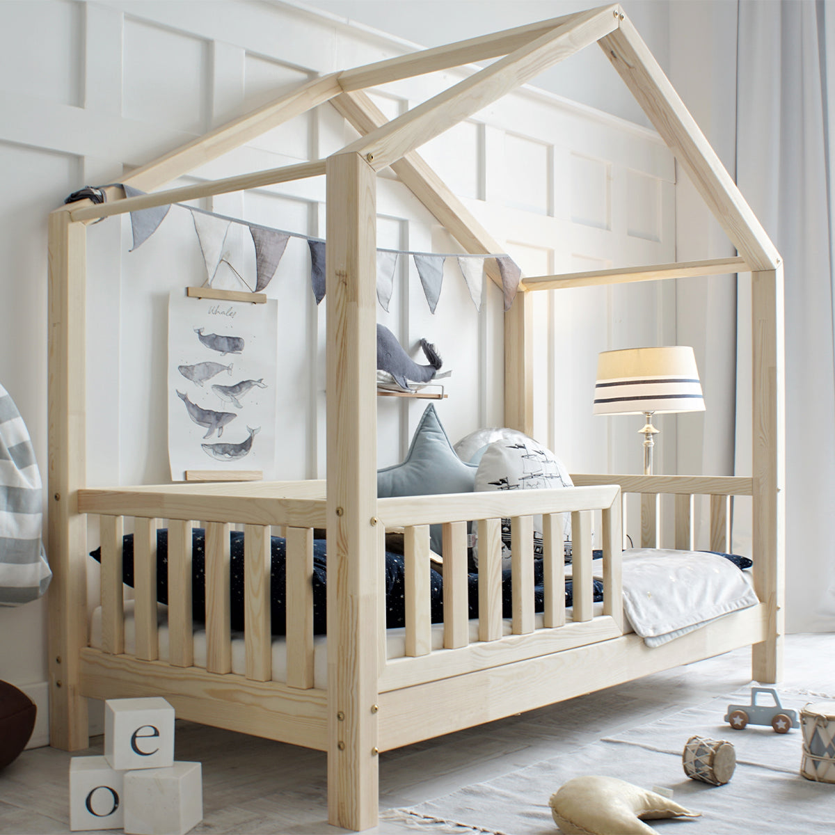 Lit cabane 80x160 barrière et sommier inclus pieds 10 cm Roxane Bois - vue 3