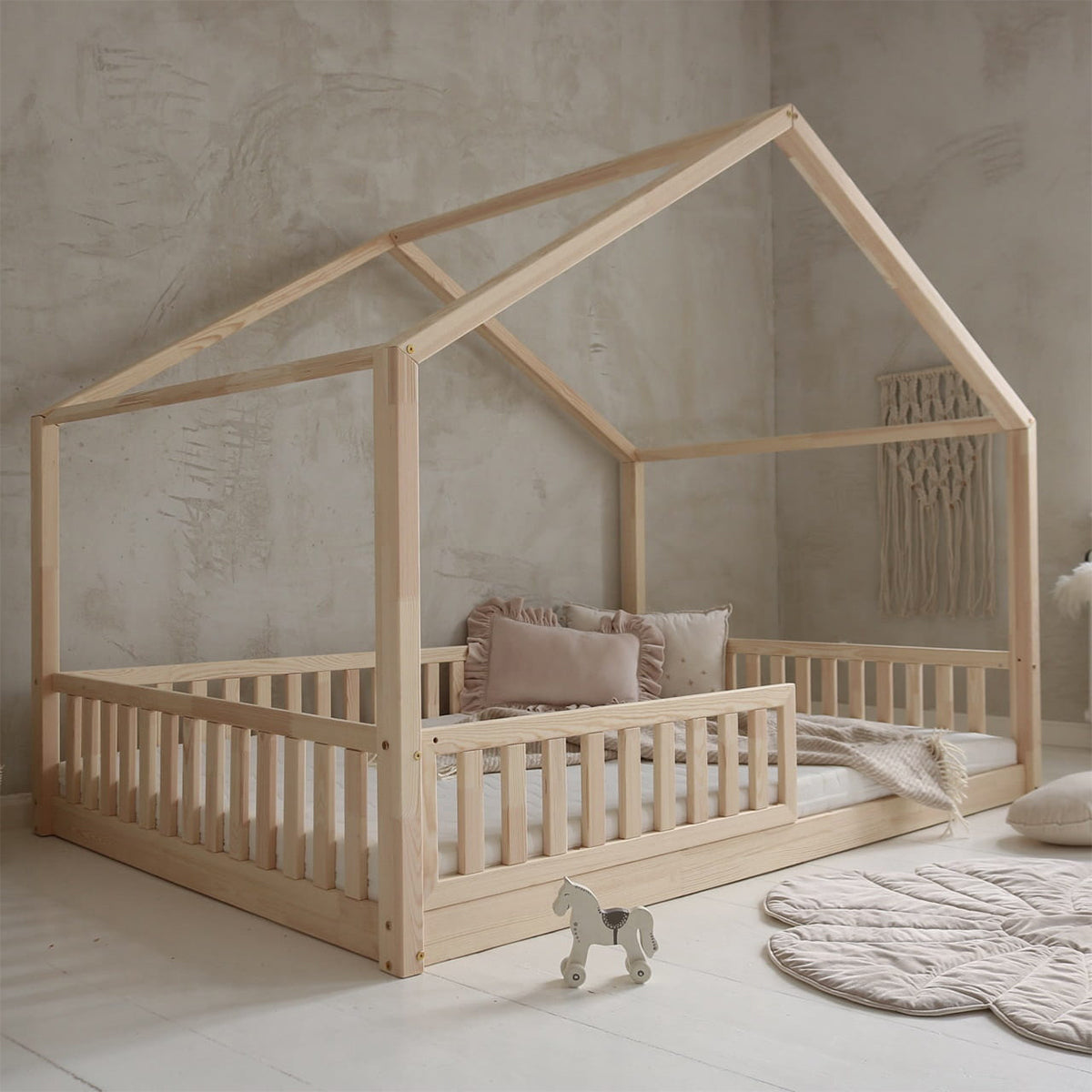 Lit cabane 140x200 barrière et sommier inclus pieds 1 cm Roxane Bois - vue 3