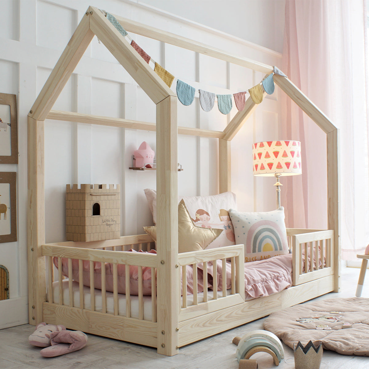Lit cabane 90x190 barrières et sommier inclus pieds 1 cm Sofia Bois