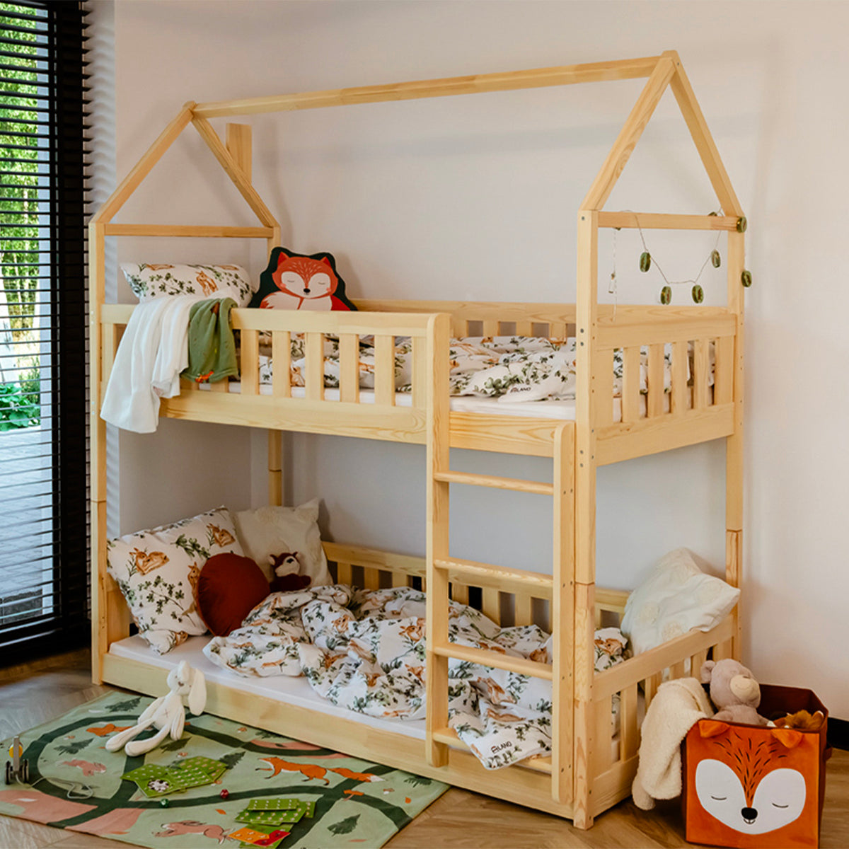 Lit cabane superposé 90x190 au sol sommiers inclus Mathias Bois