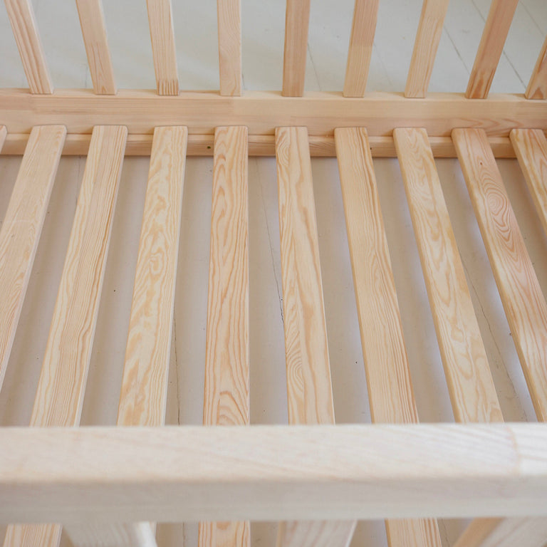 Lit au sol 120x200 entrée gauche barrière et sommier inclus Bambino Bois - vue 8