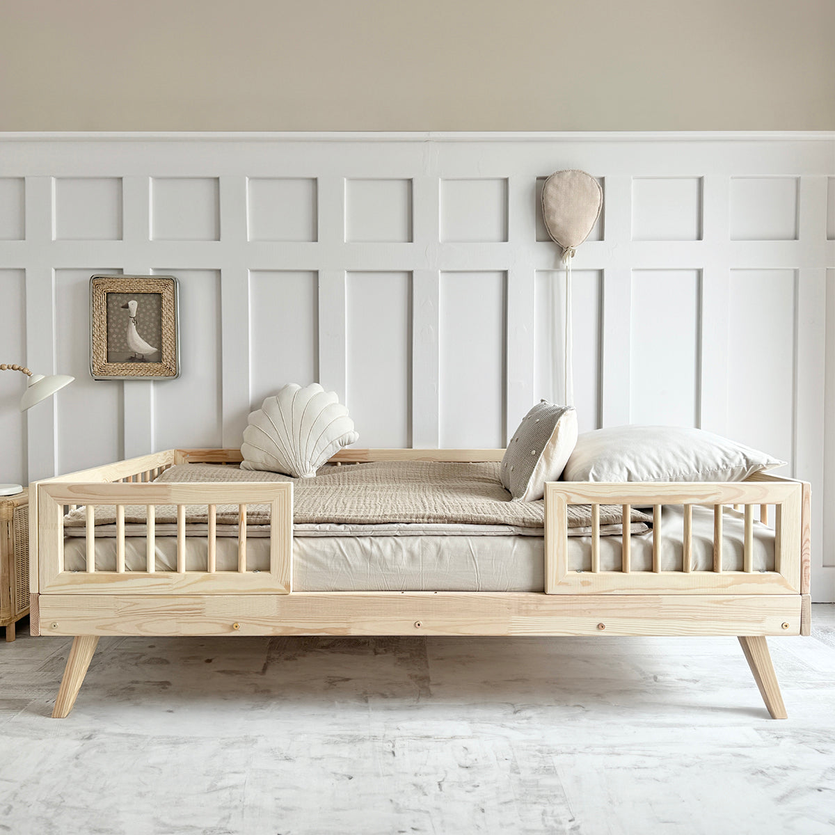 Lit 90x190 barrières et sommier inclus pieds 20 cm Maylis Bois - vue 4