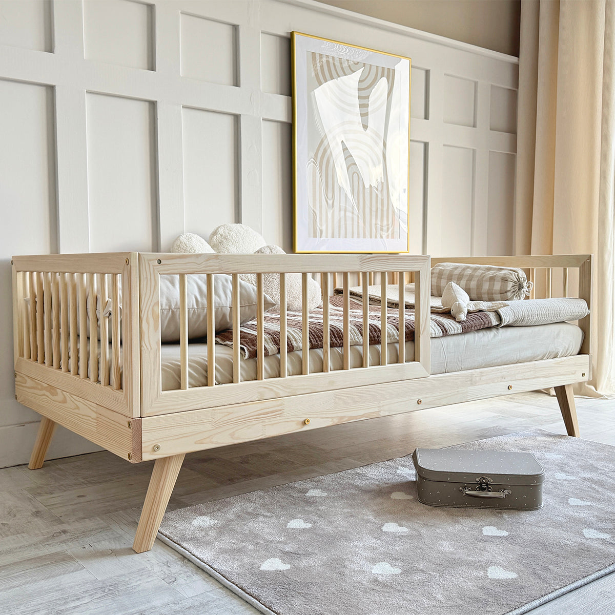 Lit 90x200 barrière haute et sommier inclus pieds 20 cm Maylis Bois - vue 3