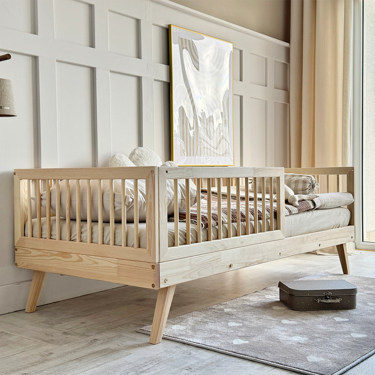 Lit 90x190 barrière haute et sommier inclus pieds 20 cm Maylis Bois