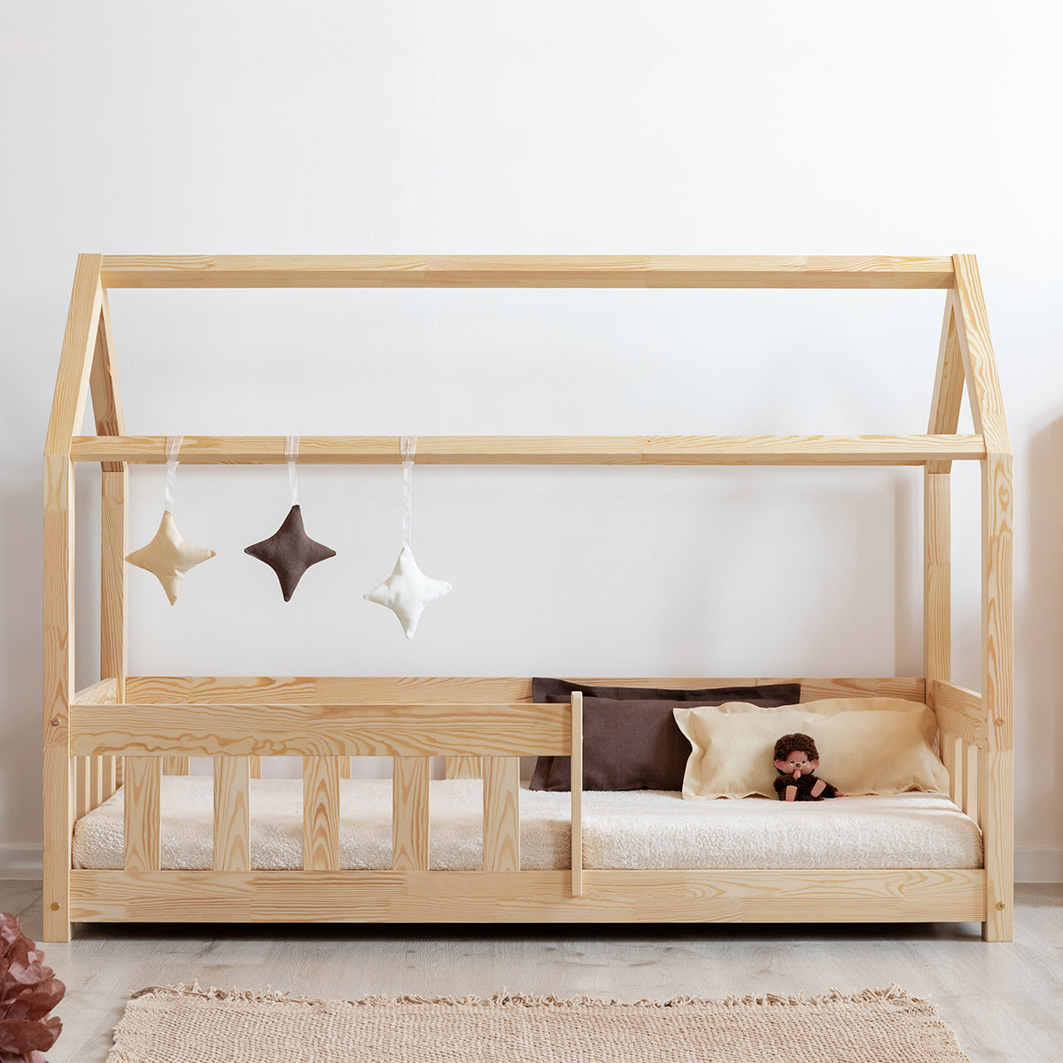 Lit cabane 90x200 sommier inclus Mila Bois